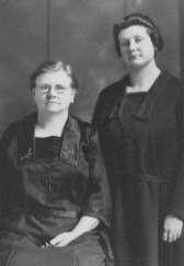 Laura (Beebe) Barham & daughter, Florence