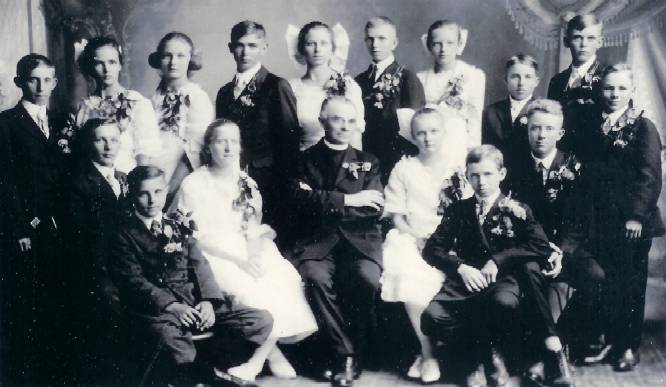 St. Paul's Lutheran confirmation class - 1921