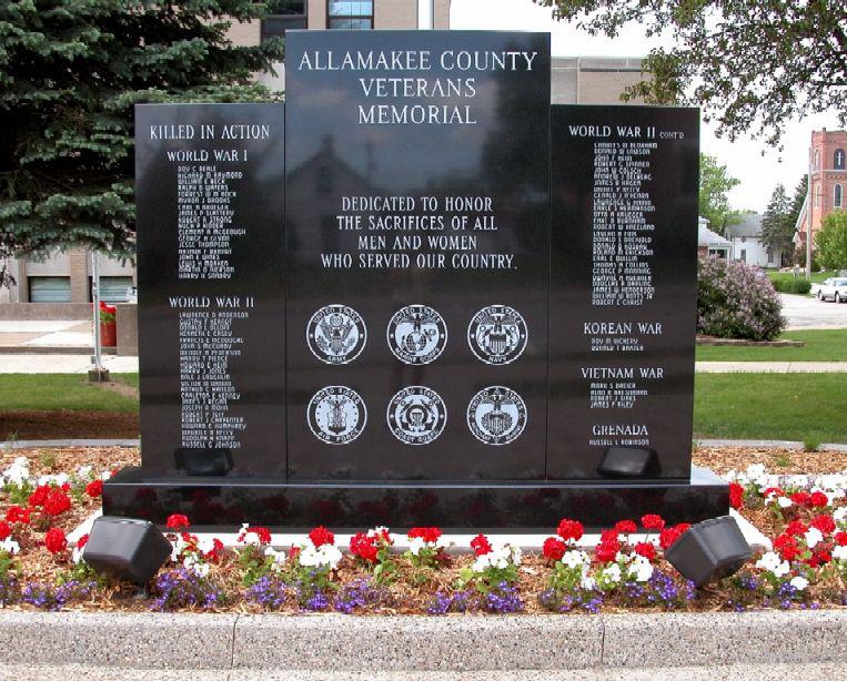 Veterans Memorial photo copyright 2005 Debra J. Richardson