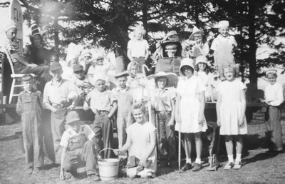 Fan School - undated photo, caption: School Float