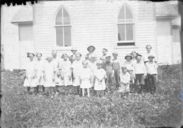 18 Children & 2 Teachers, Poplar, Iowa