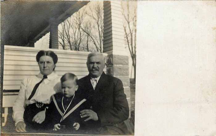 Unknown Griswold Family, Griswold, Cass County, Iowa