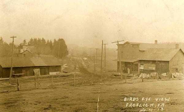 Birds Eye View, Froelich, IA - 1913