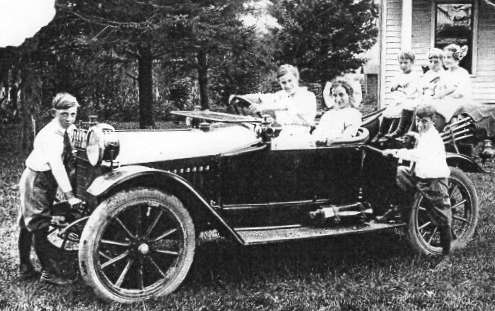 Gladys, Ruby, Dayton, Fred, Marie, Harry & Lennis Henkes