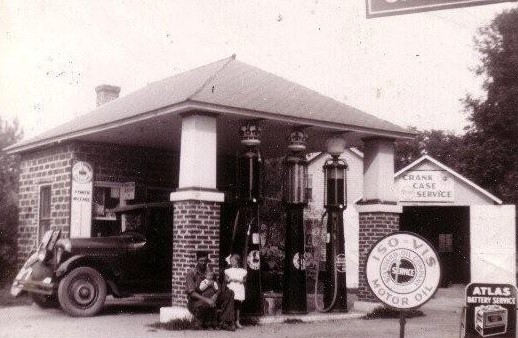 Fred Schrader's service station in Garber, 1930's