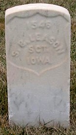 Solomon Lesan gravestone.jpg