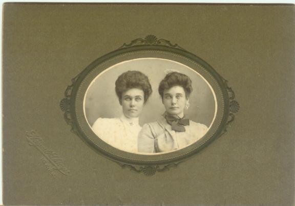 Bramon sisters.jpg