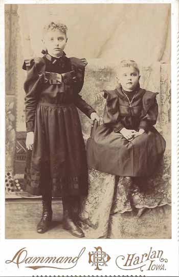 Unknown Girls, Harlan, Shelby County, Iowa