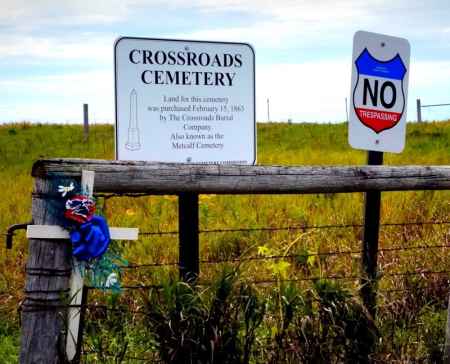 Crossroads aks Metcalf cemetery Photo by Gordon Greif 