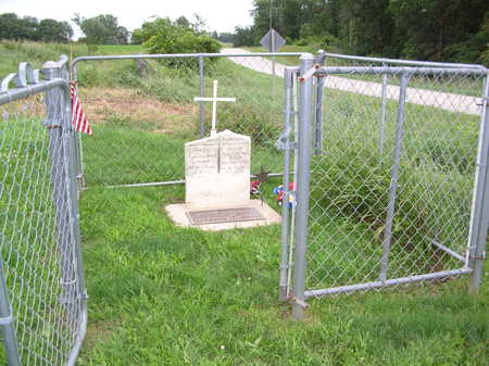 Smalley Grave - photo by Connie Street